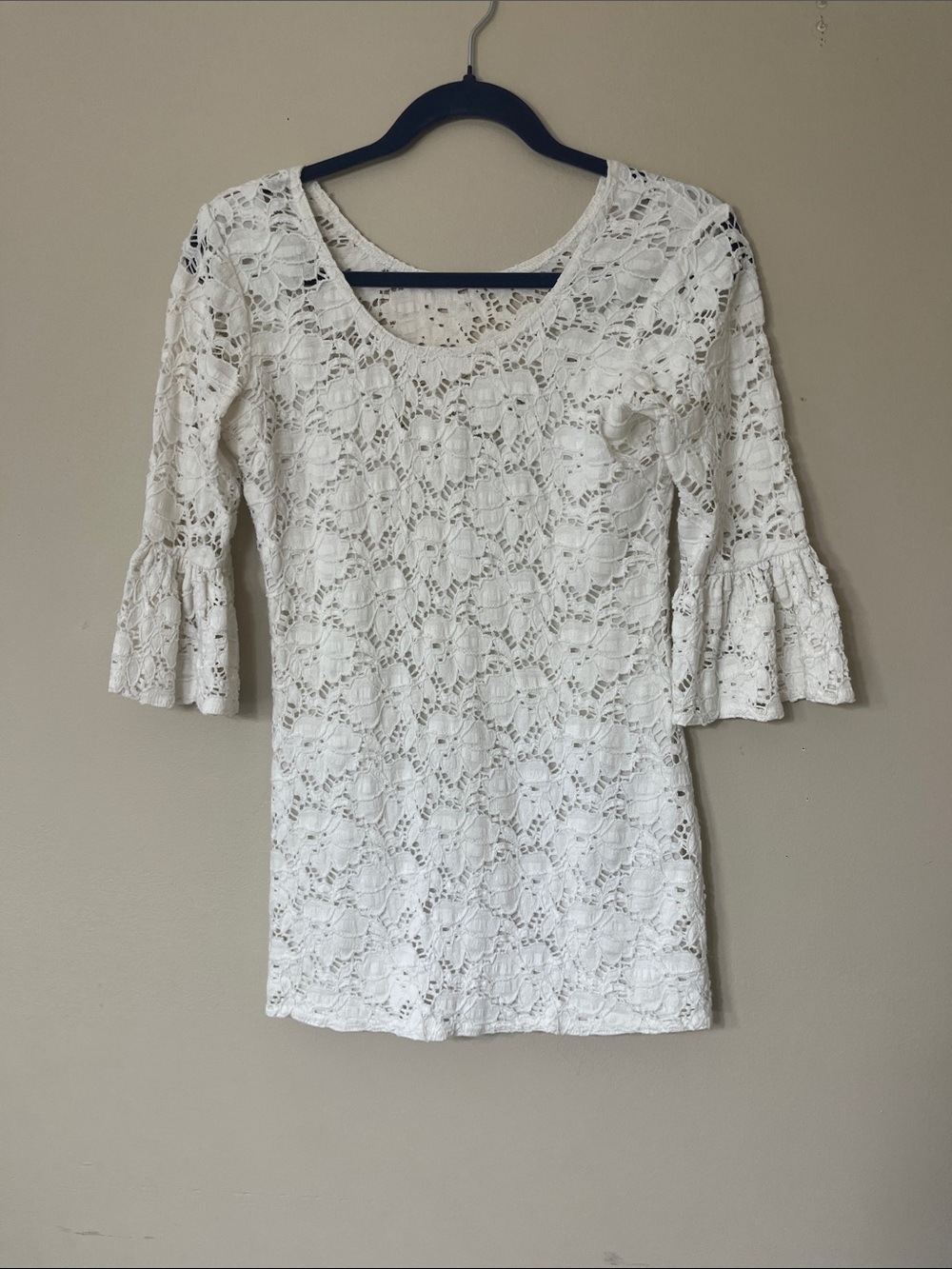 Sara Campbell White Lace Floral Shell Top